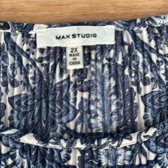 Max Studio Womens Blue Pleated Paisley Blouse Sz 2X Plus Office Workwear Casual - Picture 7 of 8